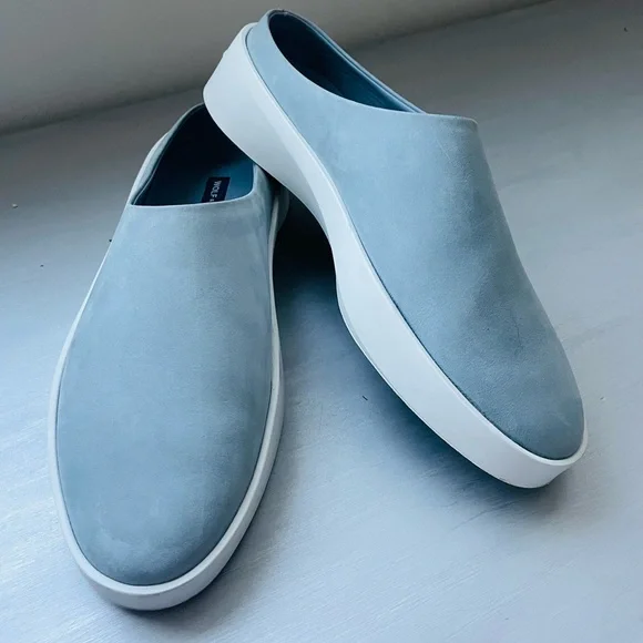 WOLF AND SHEPHERD CRUISE MULE - Picture 3 of 11